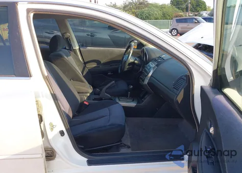 2004 Nissan Altima 3.5 Se z USA, uszkodzony, nr VIN 1N4BL11D54C191626